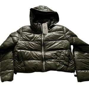 NWT Women’s RND Hooded Olive Green Cropped Puffer Coat